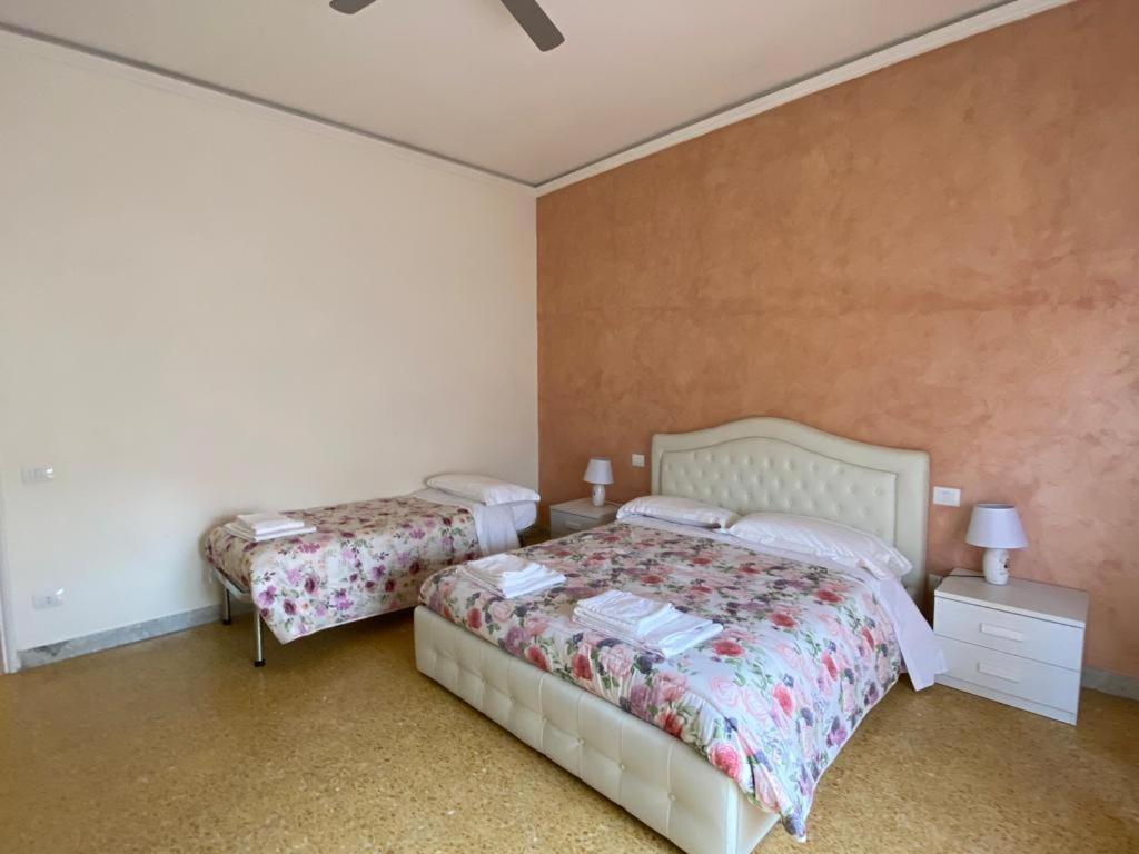 Casagiorgio A Due Passi Dal Centro Storico Apartment Florence Luaran gambar